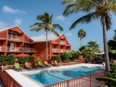hebergement-hotel-palm-court-piscine-saint-martin
