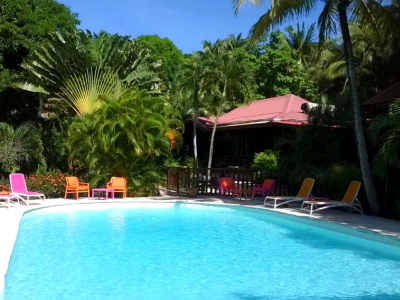 hebergement-caraib-bay-hotel-piscine-guadeloupe