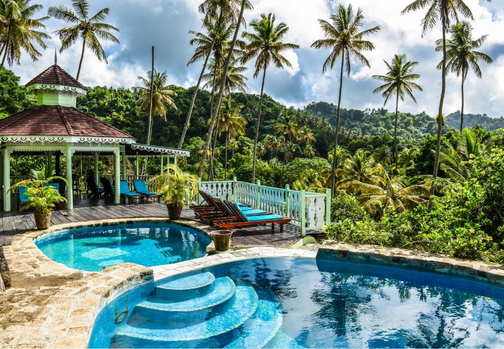 hebergement fond-doux-plantation-piscine dominique
