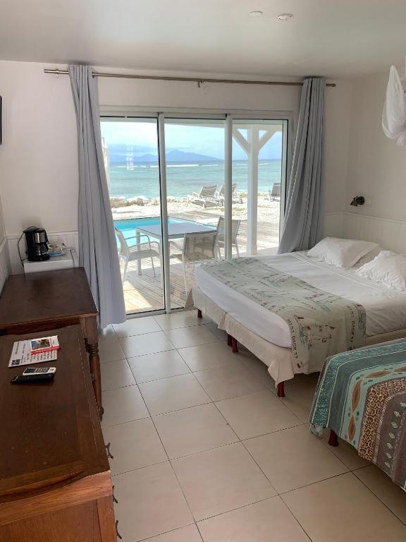 hebergement hotel-le-coco-beach-resort-chambre vue mer marie galante dependance de la guadeloupe