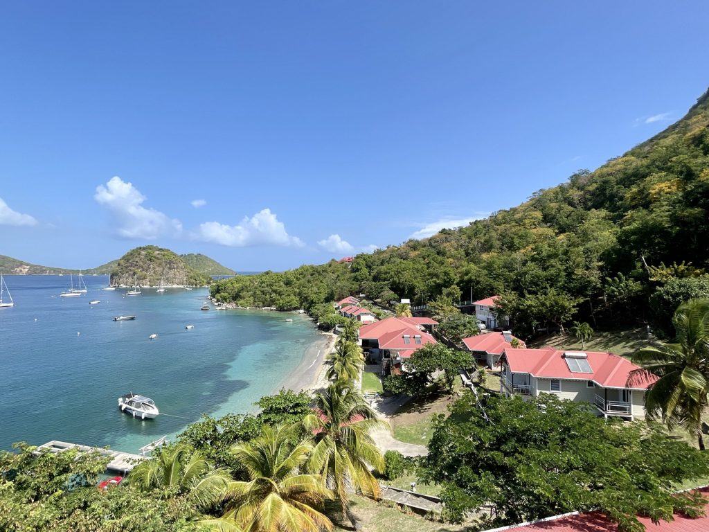 hebergement hotel-bois-joli-vue-plage les saintes dependance de la guadeloupe