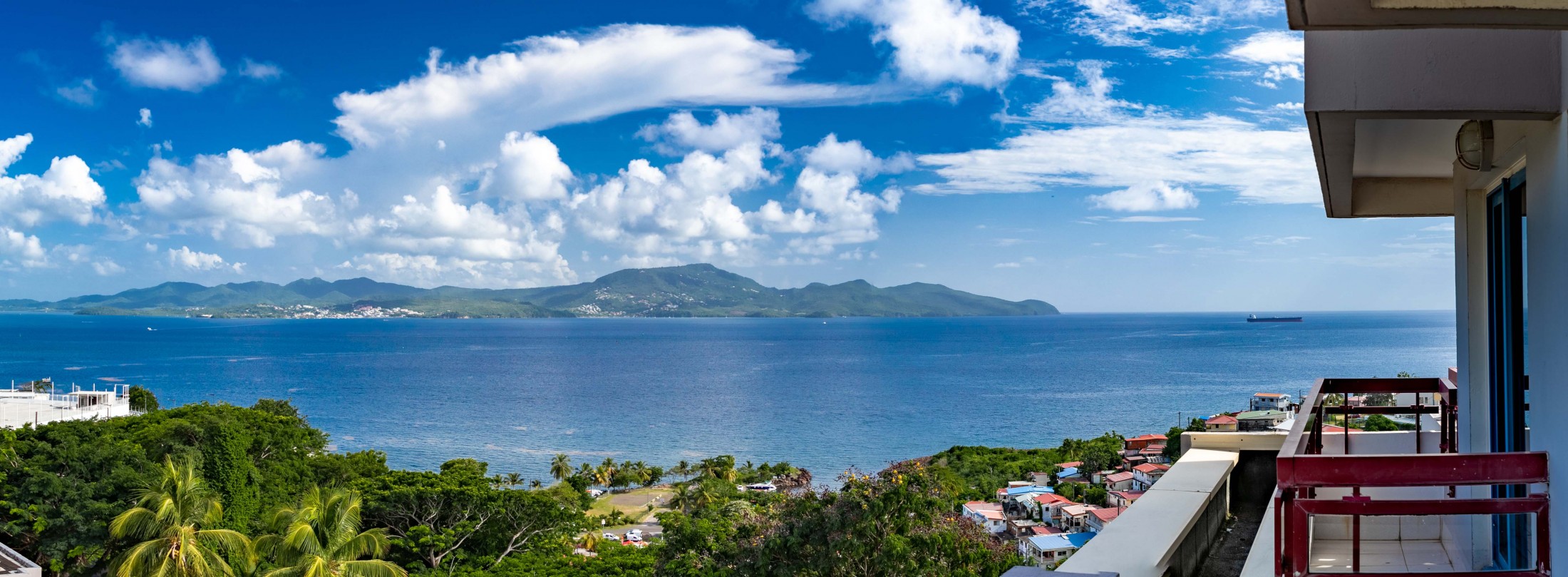 hebergement-KARIBEA-HOTEL-SQUASH-vue-mer-martinique