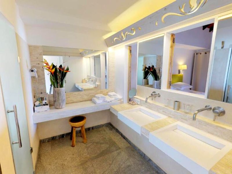 hebergement-hotel-les-ondines-sur-la-plage-salle-de-bain-saint-barthelemy