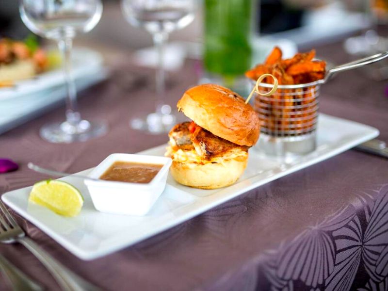 hebergement-HOTEL-LA-valmeniere-RESTAURANT-martinique