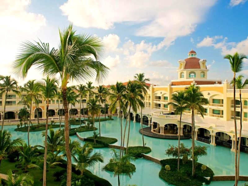 hebergement-hotel-iberostar-grand-bavaro-vue-piscine-punta-cana-republique-dominicaine